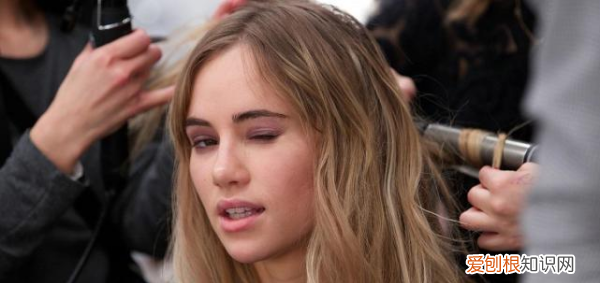 活动眉毛有啥作用,人类的眉毛有啥作用