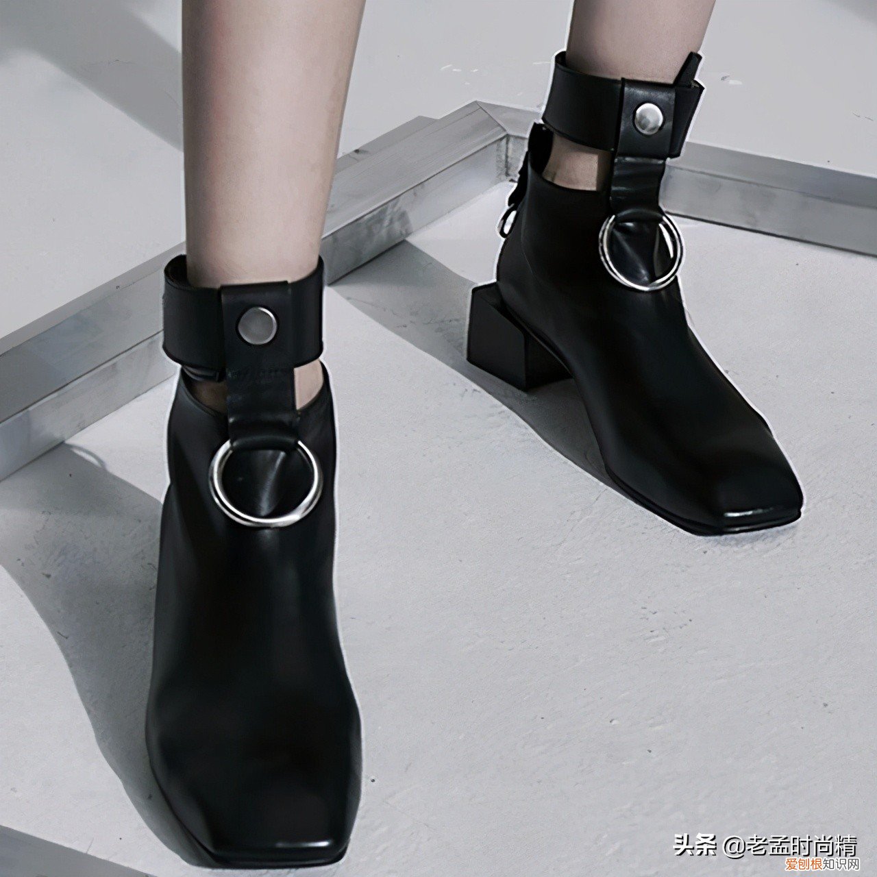 铆钉靴怎么搭配