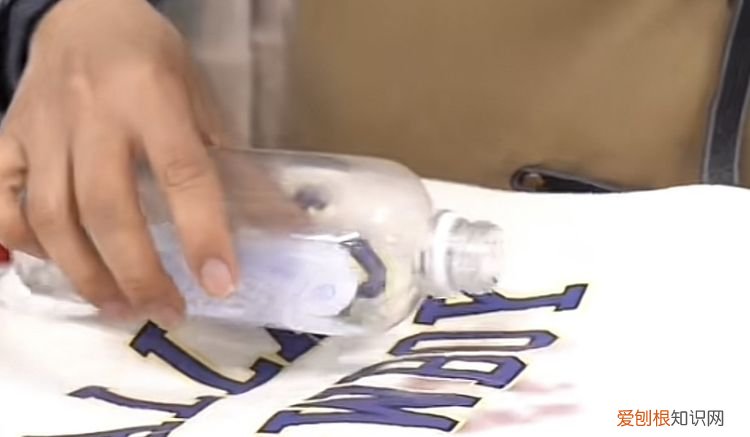 衣服上的红酒如何洗