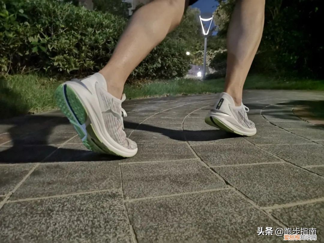 博尔特跑鞋多少钱？