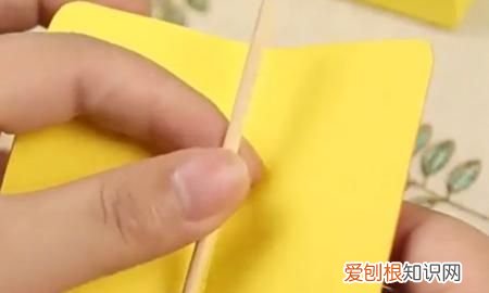 四个分类垃圾桶怎么画