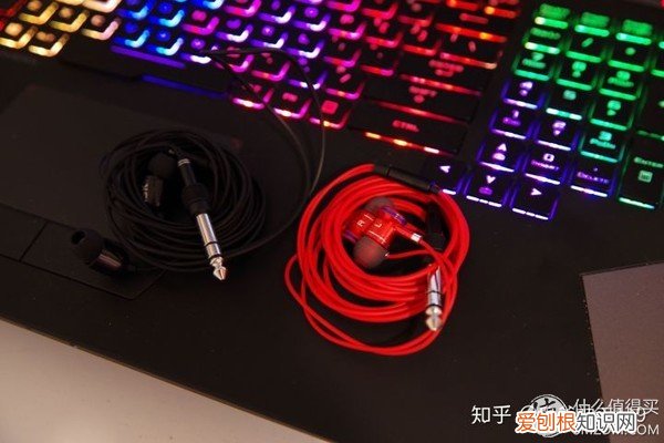 isk耳机跟苹果耳机哪个好