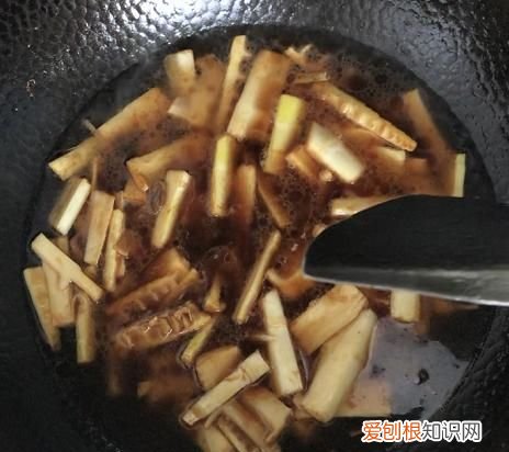油焖笋要焯水