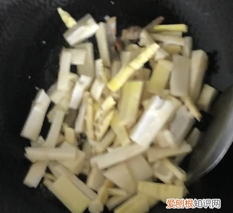 油焖笋要焯水