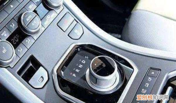 驾驶自动挡车怎么开，北京现代自动挡汽车怎么开手动挡的会开教
