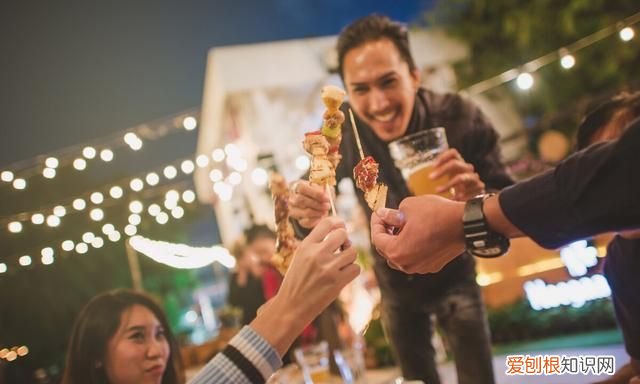 中年男人啤酒肚特别大怎么办 中老年男人的啤酒肚是什么原因