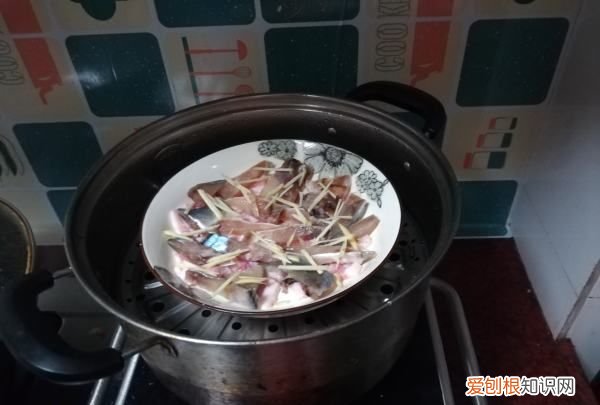 怎么做藠头焖鱼干，高压锅焖鱼干怎么做如何做好吃呢