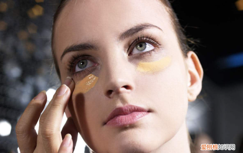 绿色粉底液适合什么肤色