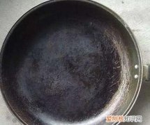 不粘锅掉涂层还能用吗