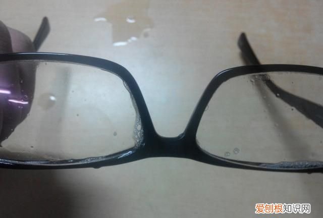 怎么防止眼镜片起雾