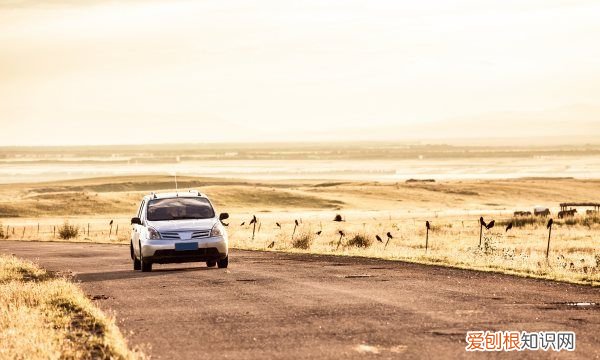 科目三油门怎么控制速度，科目三的油门怎么控制速度才比较稳定