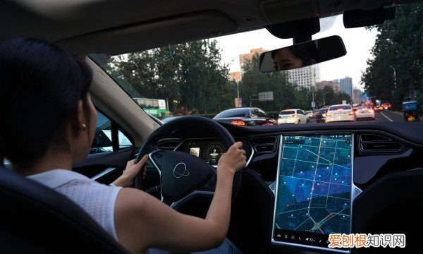 科目三油门怎么控制速度，科目三的油门怎么控制速度才比较稳定