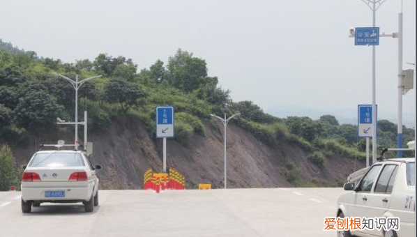 科目三油门怎么控制速度，科目三的油门怎么控制速度才比较稳定