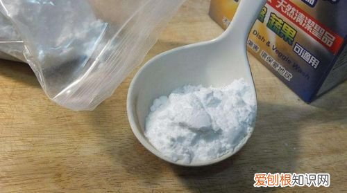 食用小苏打可以洗衣服吗,50克小苏打可以洗几件衣服
