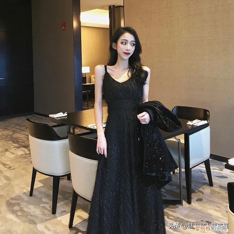 春装连衣裙配什么外套