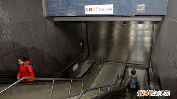 巴黎警方已逮捕4名袭击者 欧盟总部附近发生持刀袭击事件