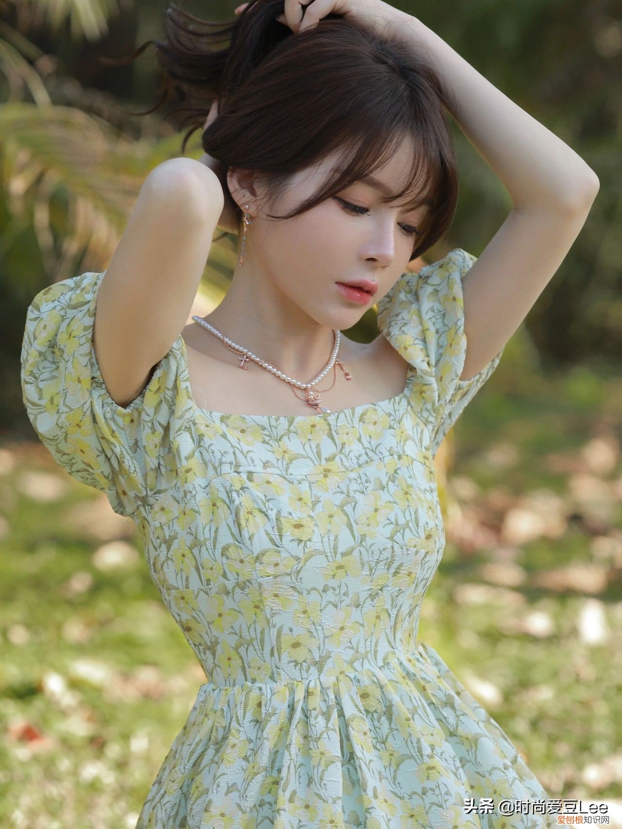 十字架耳环怎么戴