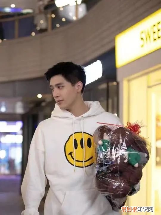 情侣卫衣推荐哪个品牌好