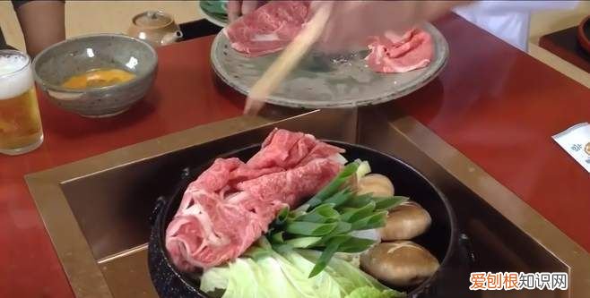 寿喜锅生鸡蛋打散吗，寿喜锅生鸡蛋什么鸡蛋
