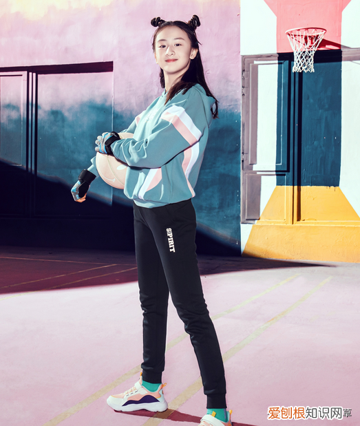 鸿星尔克外套多少钱一件