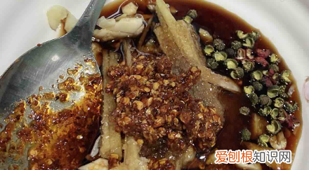 泡椒脱骨鸡爪的家常做法，泡椒鸡爪怎么做好吃又简单