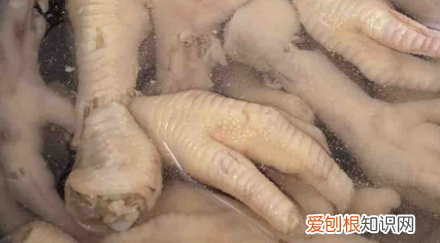 泡椒脱骨鸡爪的家常做法，泡椒鸡爪怎么做好吃又简单