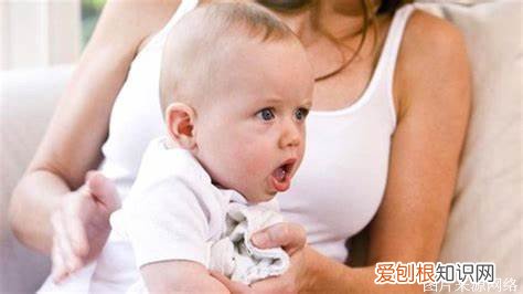 宝宝一直打嗝怎么回事