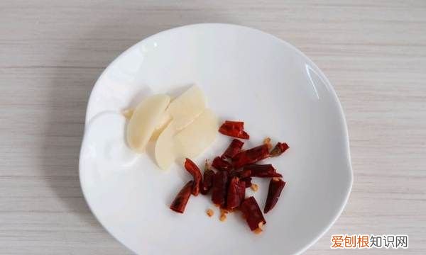 包包菜如何炒做,炒包菜怎么炒才好吃又简单