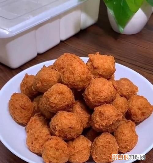 炸丸子怎么做，炸丸子怎么调料又酥又好吃
