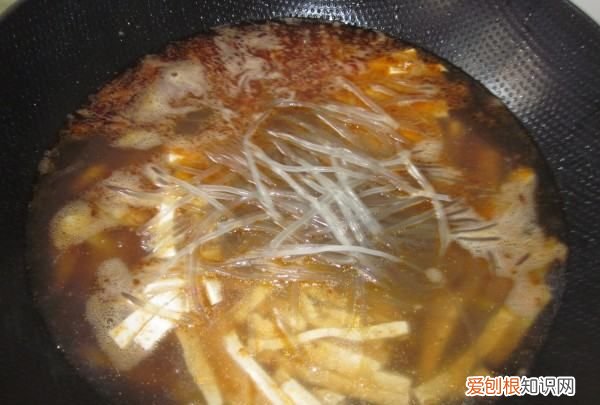 粉条汤的做法，酸菜粉条汤怎么做家常做法