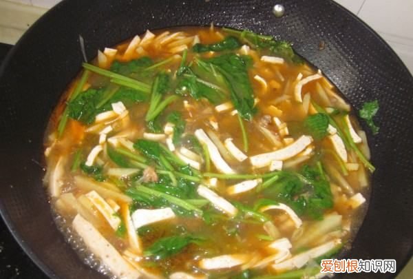 粉条汤的做法，酸菜粉条汤怎么做家常做法