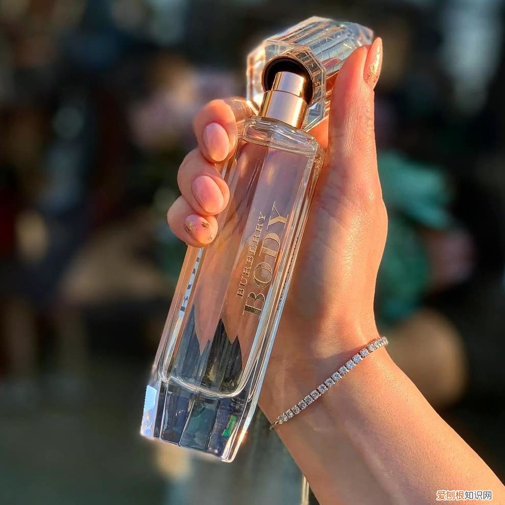 ck香水女士最受欢迎款哪款最好闻