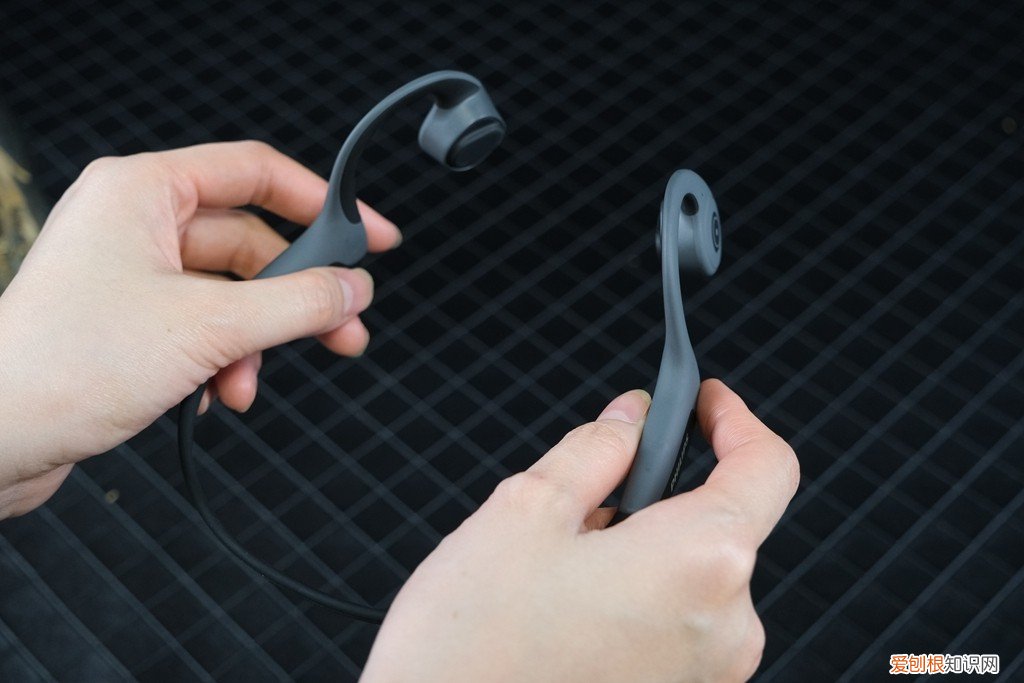 后挂式耳机好不好？推荐一款独具一格的耳机