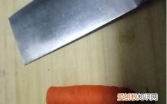 胡萝卜怎么切成菱形，黄瓜胡萝卜怎么切菱形片
