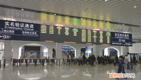 昆明南和昆明站有什么区别，高铁昆明南站和昆明站的区别