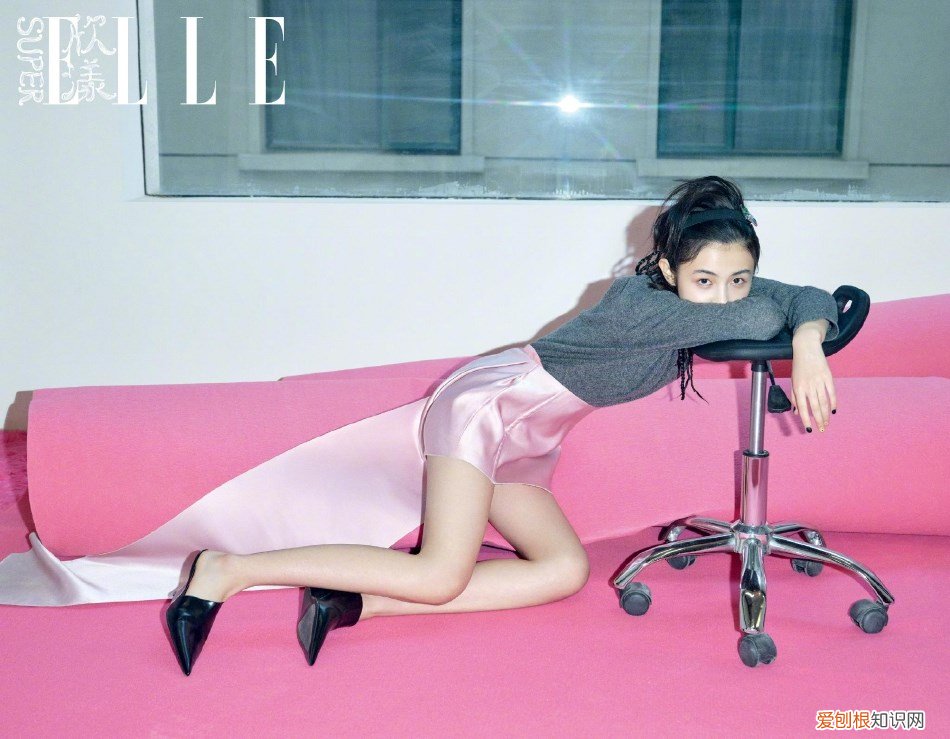 连裤长筒袜怎么搭配哪个牌子好