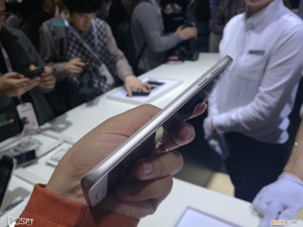 三星手机g9308售价大公开