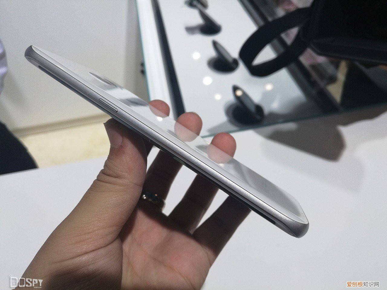 三星手机g9308售价大公开