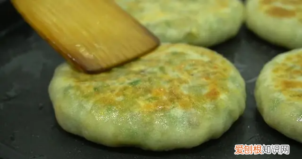 馅饼怎样和面才柔软,做馅饼的面怎么和才能又软又蓬松