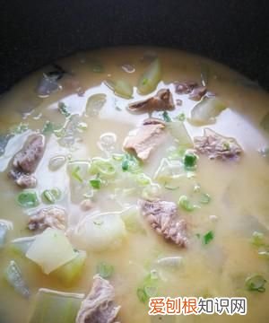 炒冬瓜怎么做好吃，冬瓜要配什么炒好吃