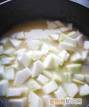 炒冬瓜怎么做好吃，冬瓜要配什么炒好吃