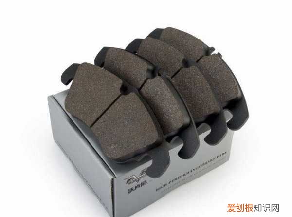 汽车有几个刹车片