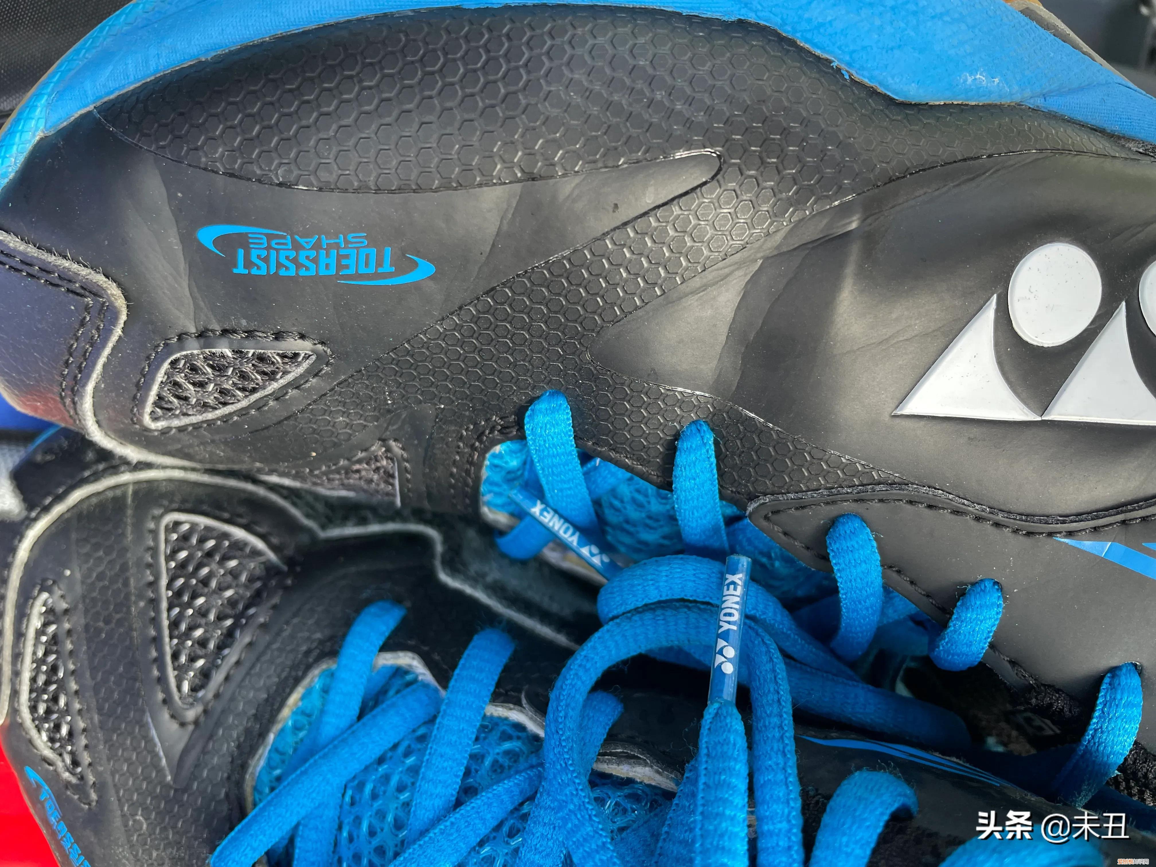 尤尼克斯鞋子怎么看真假