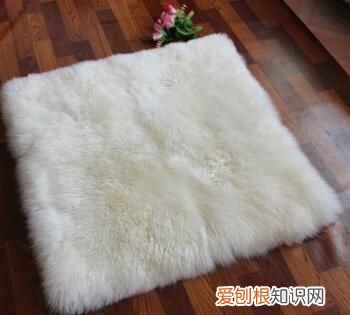 羊毛地毯如何清洗,羊毛地毡不小心染色如何清洗