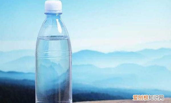 纯净水和矿泉水的区别,纯净水和矿泉水有什么区别