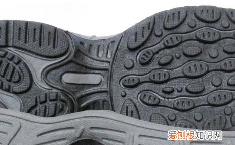 pu底是什么材质,什么是发泡橡胶底