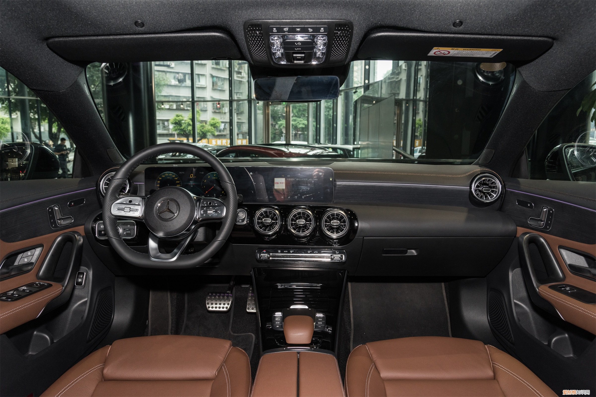 奔驰cla200最新价格，优惠6700元