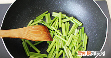 川式麻辣蟹的做法，麻辣螃蟹的家常做法窍门