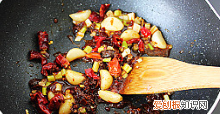 川式麻辣蟹的做法，麻辣螃蟹的家常做法窍门