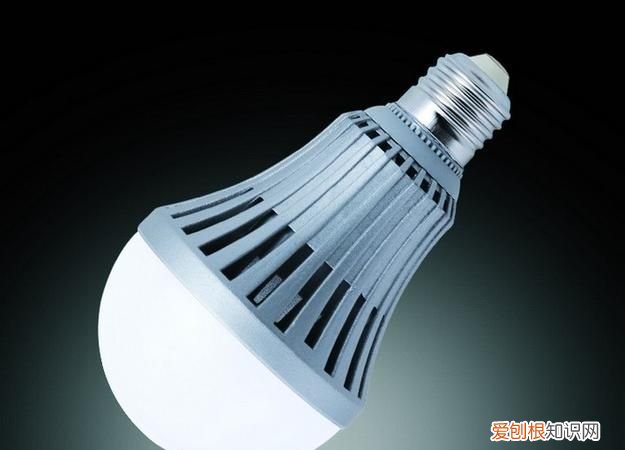led灯泡是什么,led灯芯和led灯泡有什么区别